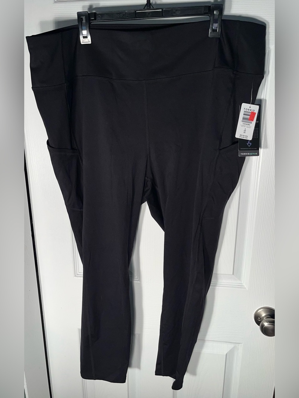 $60 NWT Torrid Active High Rise Legging Black Side Pocket Size 4X